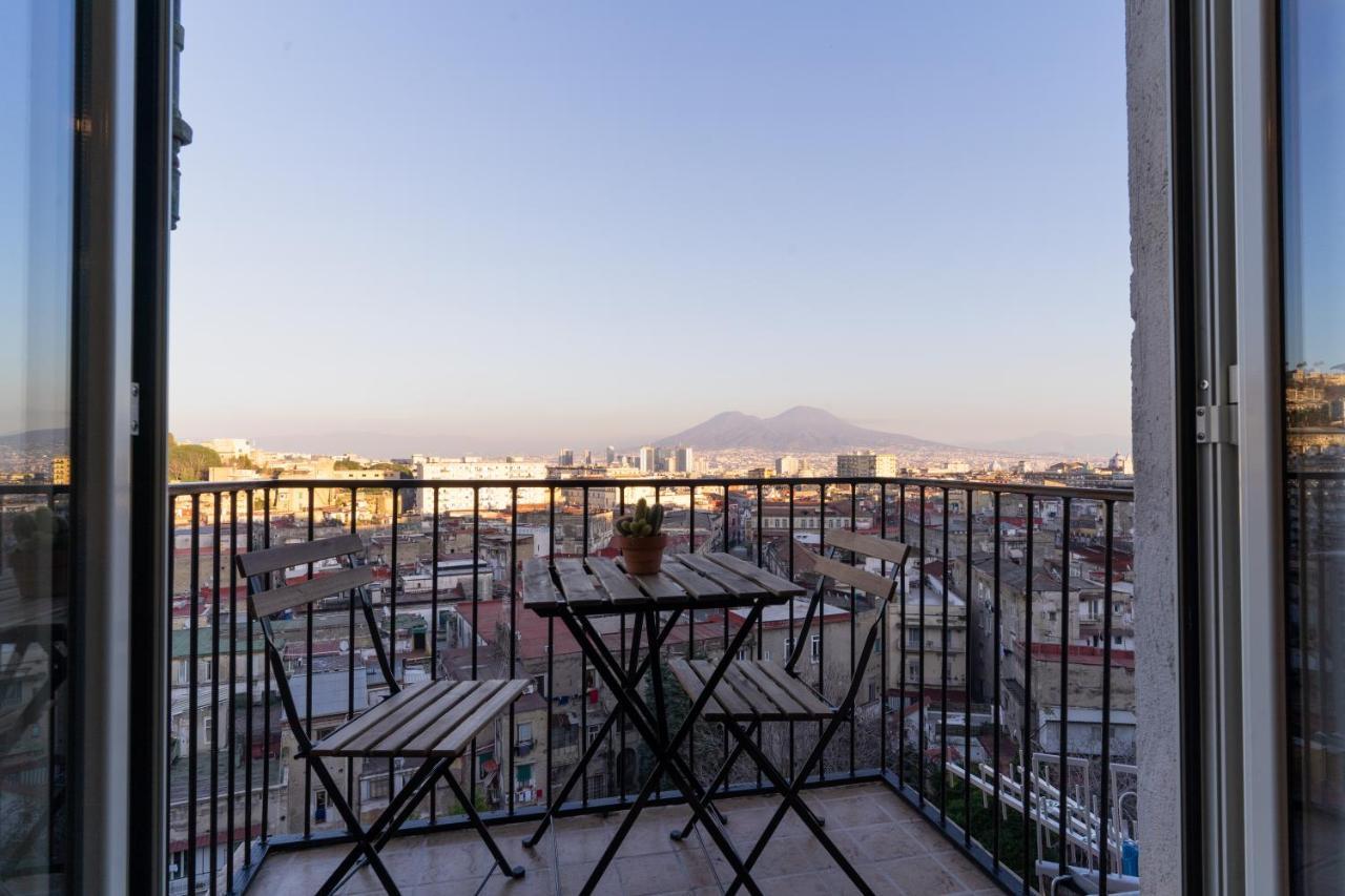 Appartement Tiny Daisy House à Naples Extérieur photo