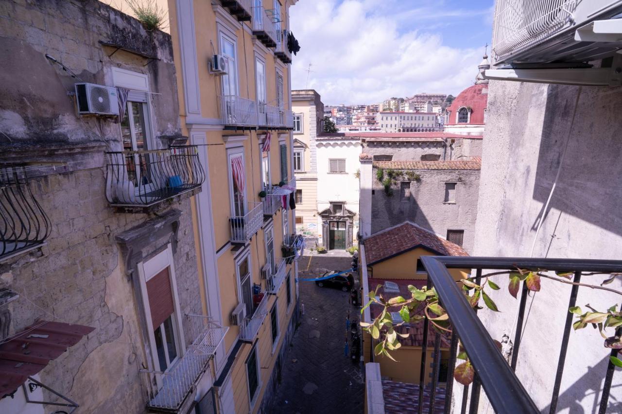 Appartement Tiny Daisy House à Naples Extérieur photo